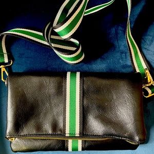 Great crossbody for any season.